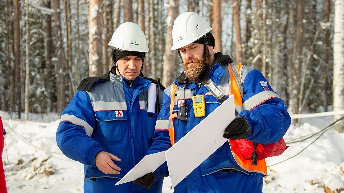 Главная картинка новости: В Усинске прошли масштабные учения по ликвидации условного разлива нефти
