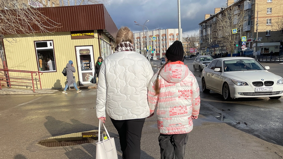 Главная картинка новости: Головные уборы для женщин 50+: как подчеркнуть элегантность, а не возраст