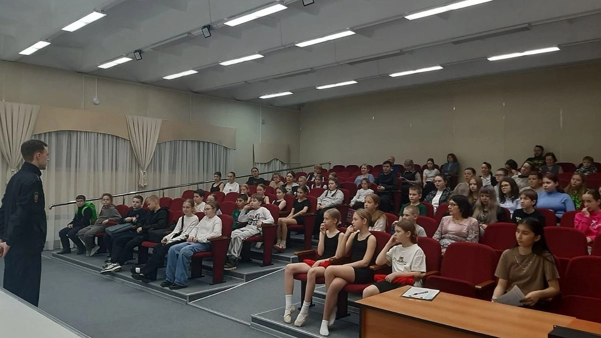 Главная картинка новости: В Усинске провели профилактичную беседу с воспитанниками детских учреждений