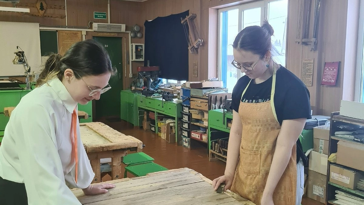 Главная картинка новости: В Усинске отметили День добровольца активностью школьников-волонтёров