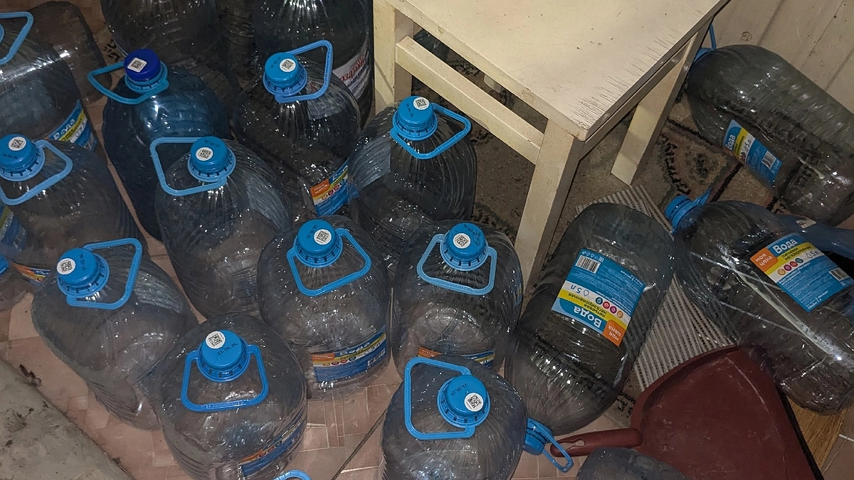 Пластиковые бутылки 5 л берегу — словно зеницу ока: вот что из них делаю — порядок в доме теперь обеспечен полностью