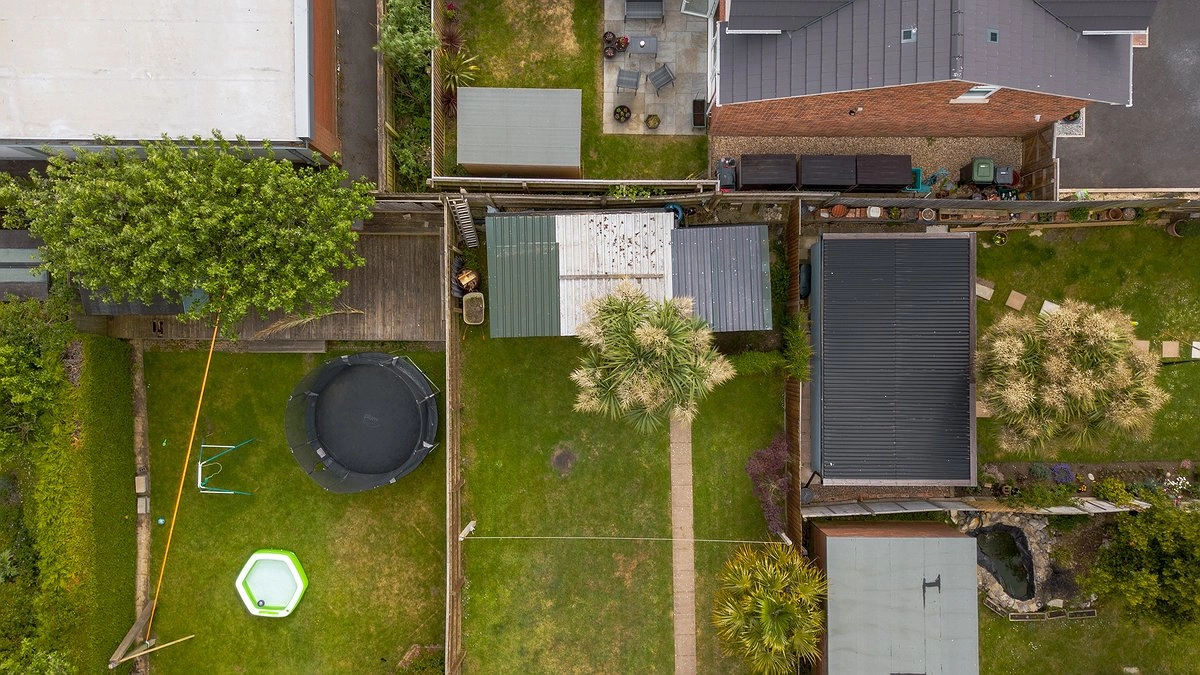 Главная картинка новости: Придумал гений: десять дачных участков, где все сделано «по уму»