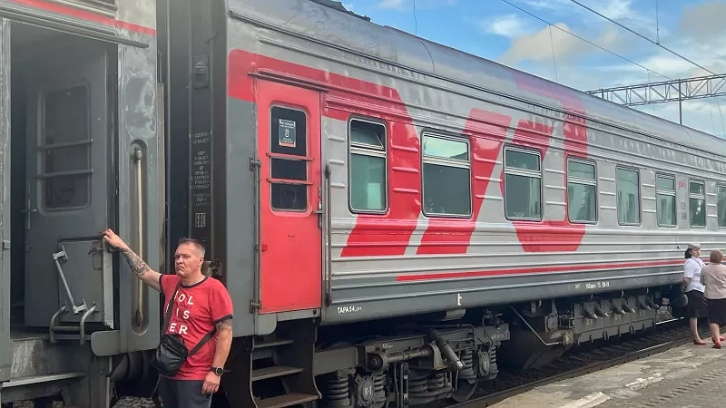 Главная картинка новости: Высадят из поезда даже с билетом в кармане: новые правила РЖД разозлили пассажиров
