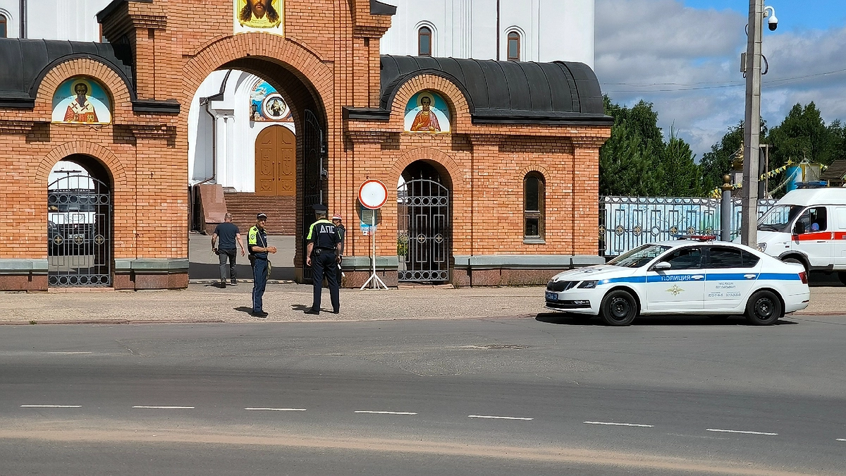 Главная картинка новости: 500 рублей за кривой номер: как незначительный дефект приводит к серьезным проверкам