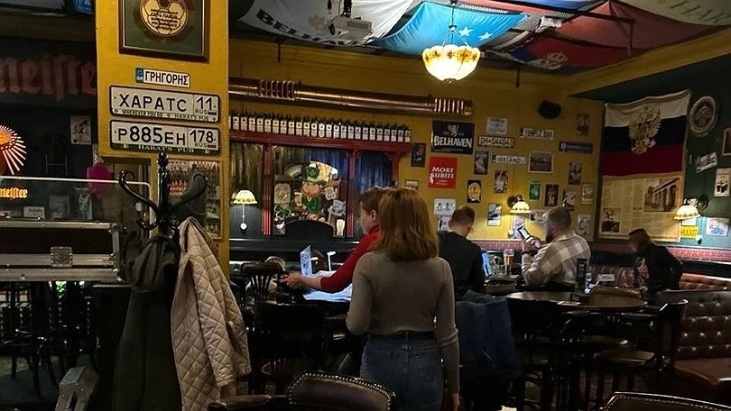 Главная картинка новости: Житель Коми покусал начальника: как участие в вечеринках может привести к увольнению