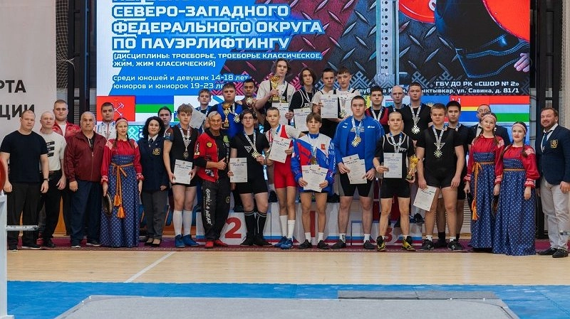 Главная картинка новости: Коми добилась новых рекордов на первенстве СЗФО по пауэрлифтингу