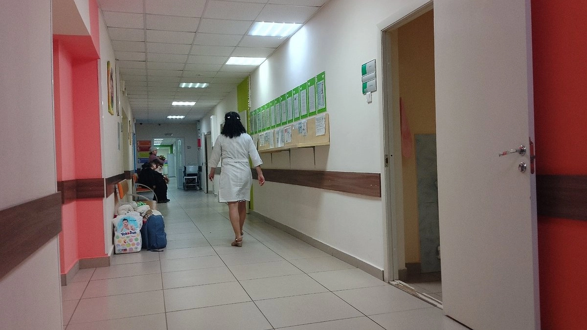 В Усинской ЦРБ приступил к работе новый специалист - врач-инфекционист