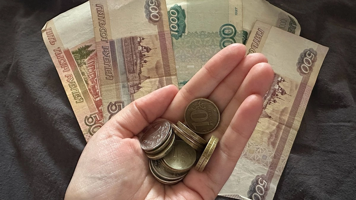 Главная картинка новости: Жители Коми стали меньше денег тратить на интернет и связь