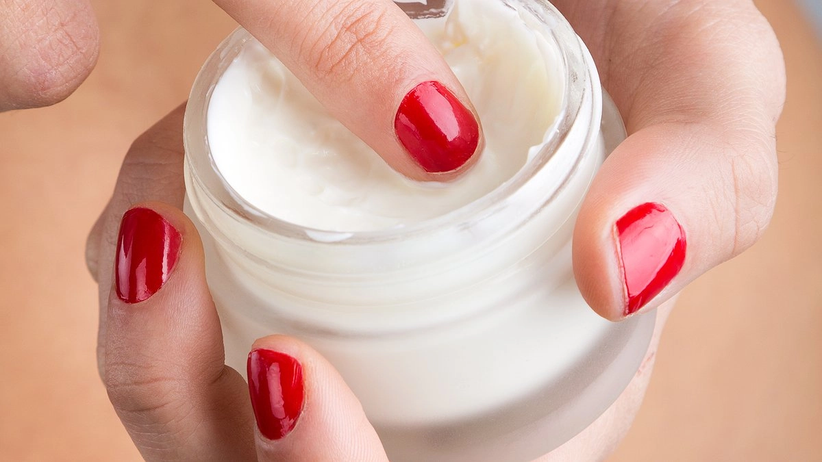 Главная картинка новости: Топ 3 лучших кремов против морщин: стоят копейки, а эффект как от ботокса