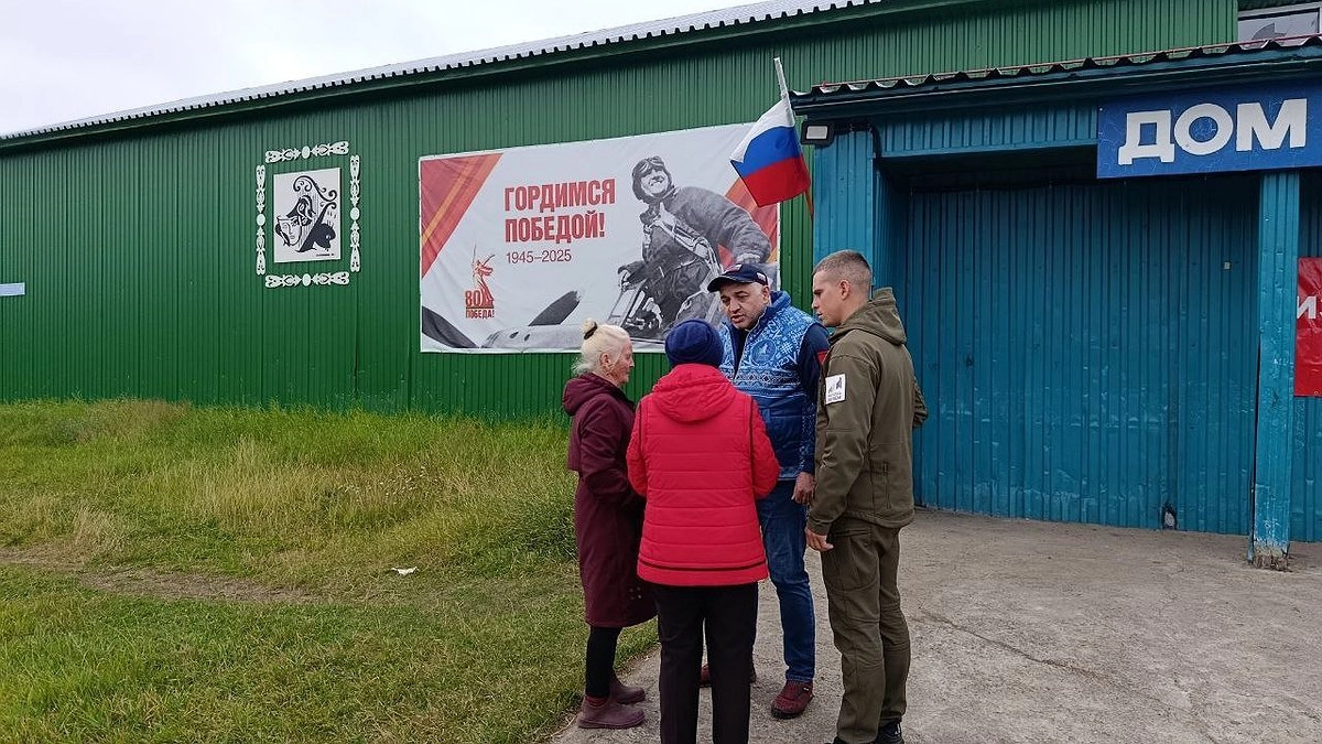 В Усинском округе обсудили благоустройство дорог и осмотрели обновлённые памятные знаки