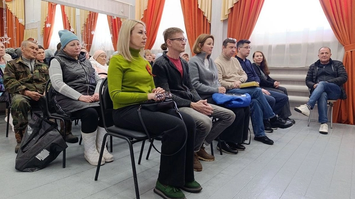 Глава Усинска взял на личный контроль ремонт дорог в селе Колва