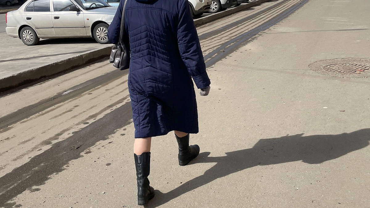 Главная картинка новости: Придётся делиться: одиноких пенсионеров, живущих в двухкомнатной квартире, ждёт большой сюрприз