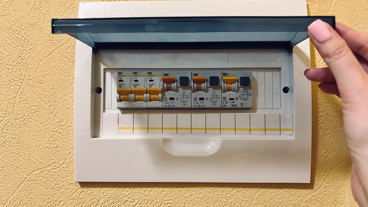 Придут домой без стука и оштрафуют сразу на 5000 рублей: массовые проверки ЖКХ ждут в мае