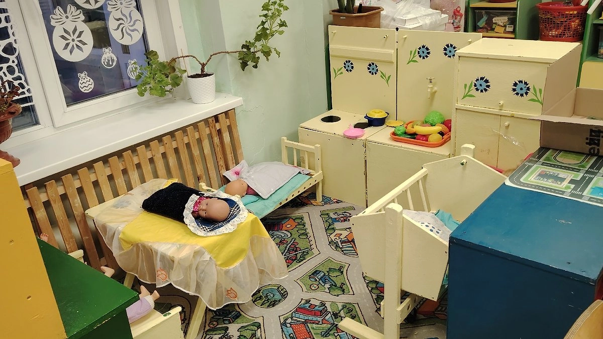 Главная картинка новости: Дефицит нарастает: в Коми растет спрос на акушерок, но зарплаты не дотягивают до ожиданий