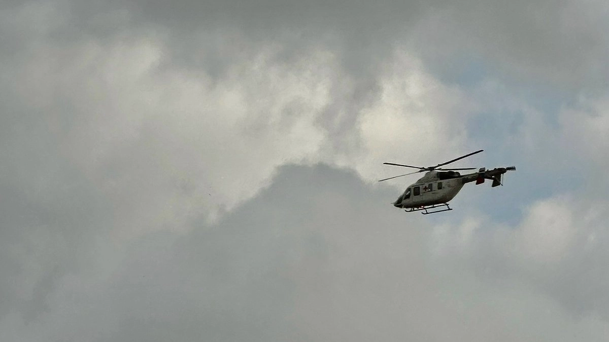 Главная картинка новости: В Коми "школьные" вертолёты доставили более 300 юных тундровиков к местам кочевий