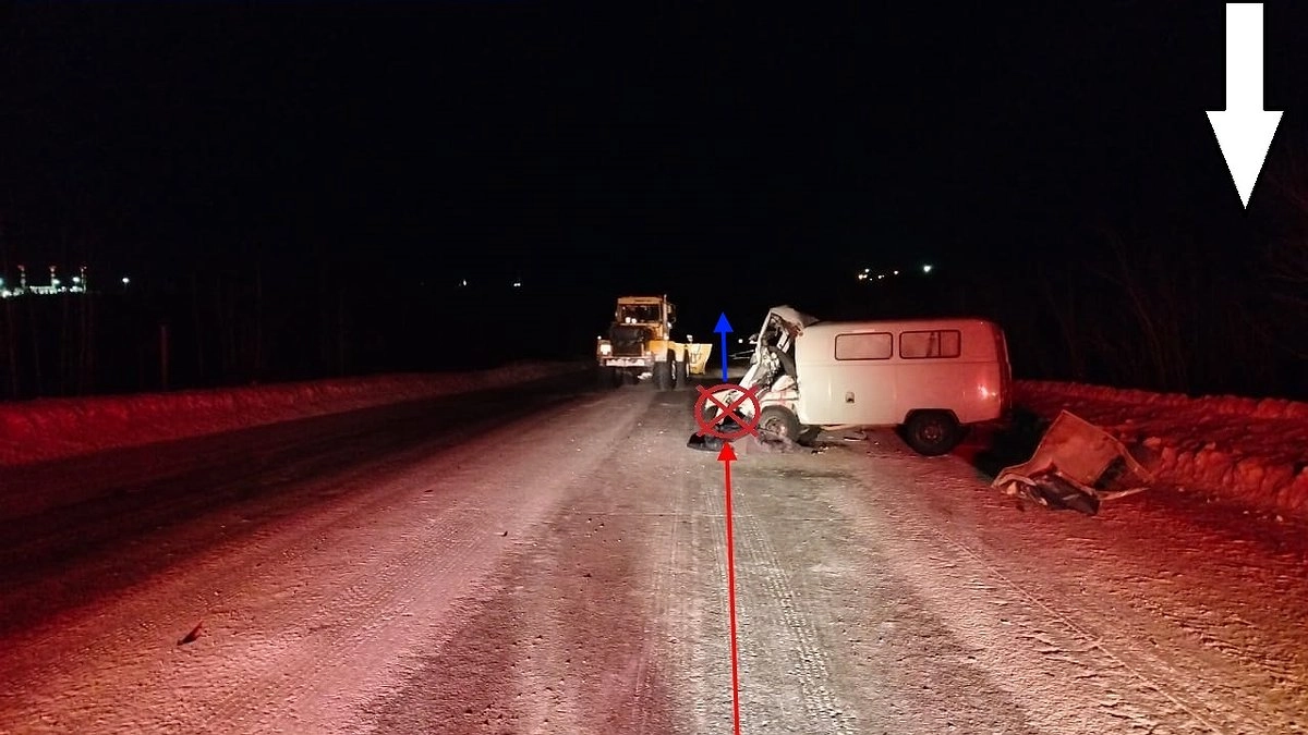 Главная картинка новости: Под Усинском в столкновении с неустановленным авто погиб 51-летний водитель "буханки"