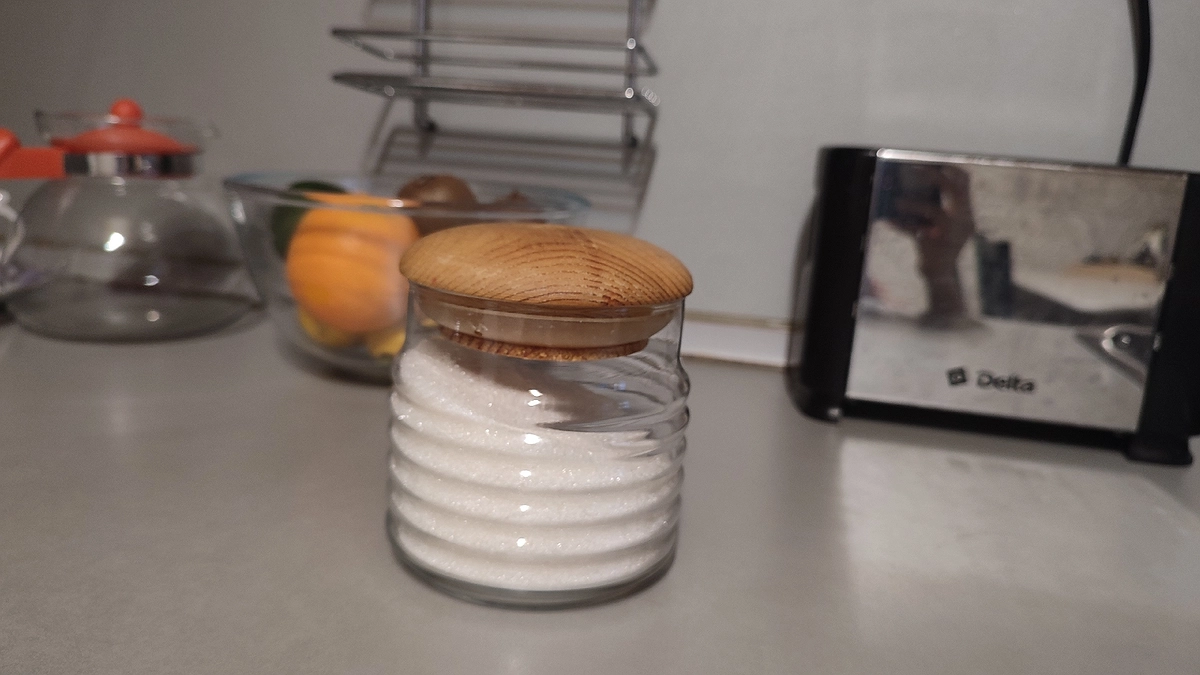 Главная картинка новости: Прежде чем купить сахар, внимательно читаю его состав - всего одно слово, но какая разница во вкусе и наличии примесей