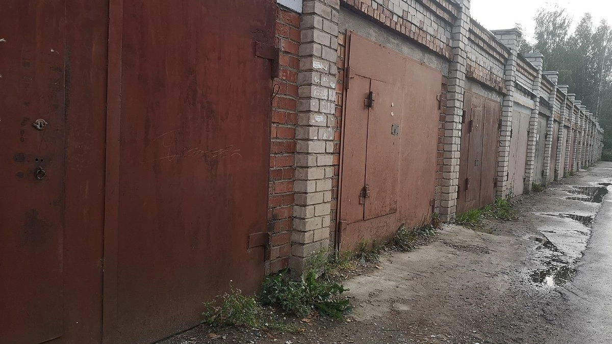 Главная картинка новости: В Коми спасатели вытащили пенсионера из ямы