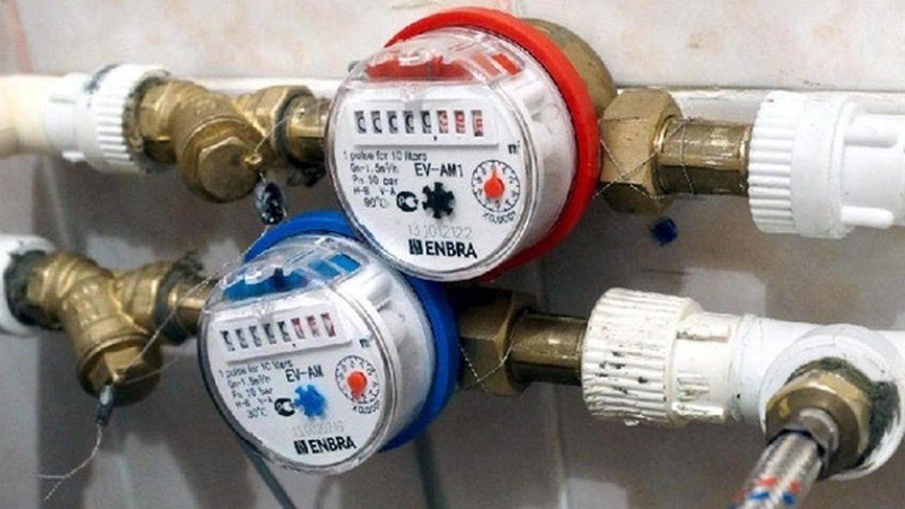 Главная картинка новости: Владельцы недвижимости потеряли дар речи: новое правило с декабря вводится для всех, у кого в квартире стоят счетчики