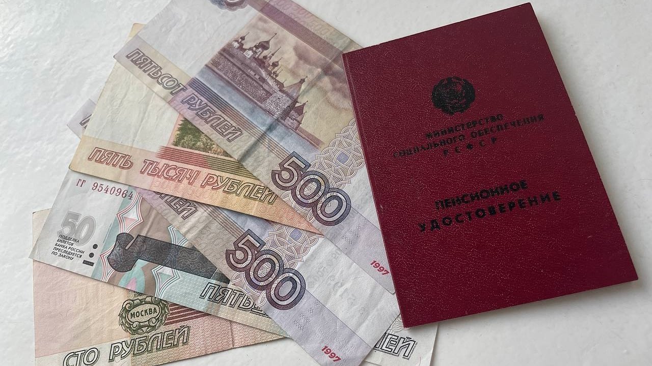 Главная картинка новости: Индексацию отменят. Пенсионеров ждет неожиданный сюрприз с середины декабря