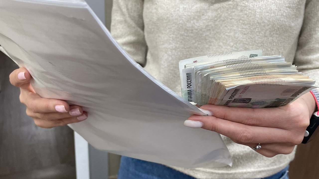 Главная картинка новости: В ожидании 25% годовых: почему российские банки поднимают ставки по вкладам