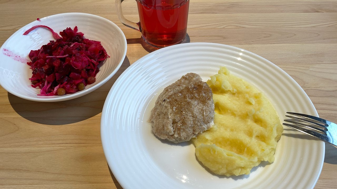 Главная картинка новости: В школе Коми недокармливали детей