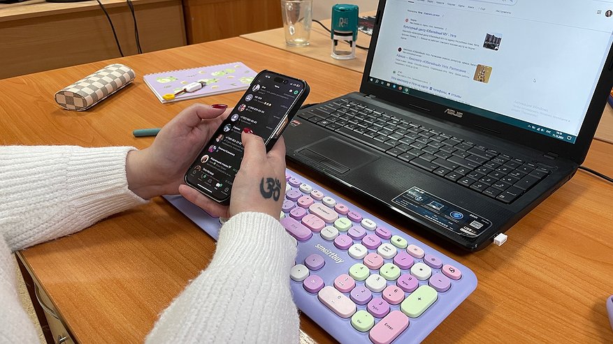 Главная картинка новости: Всем, кто пользуется WhatsApp и Telegram: поздравить близких с Новым годом больше не получится