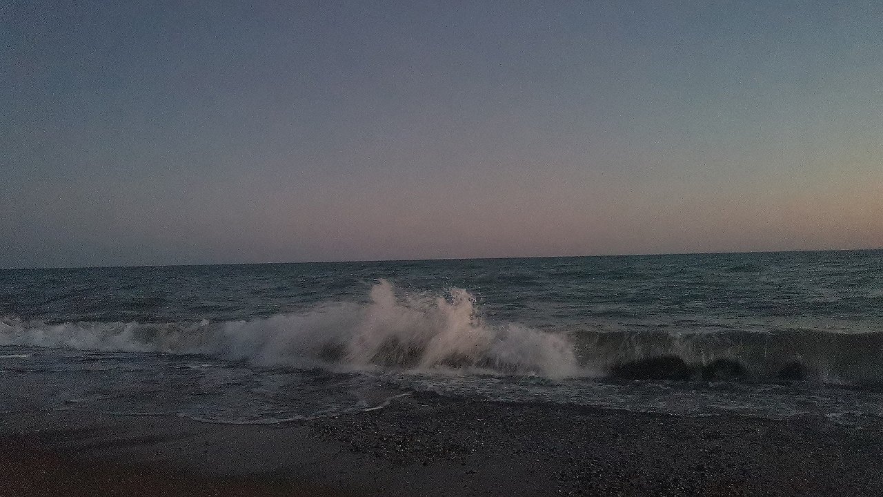 Главная картинка новости: С побережья Кубани собрали около 70 тысяч тонн загрязненного грунта