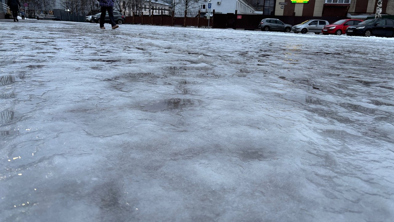 Главная картинка новости: Хитрый дедушкин совет с обувью: не волнуюсь из-за гололеда - ни разу за зиму не упал