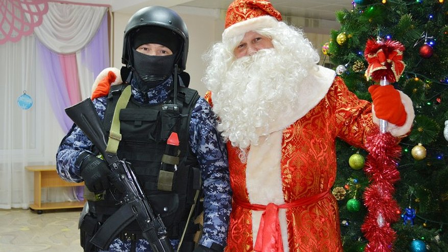 Главная картинка новости: Росгвардейцы в Коми “спасли” новогодний праздник