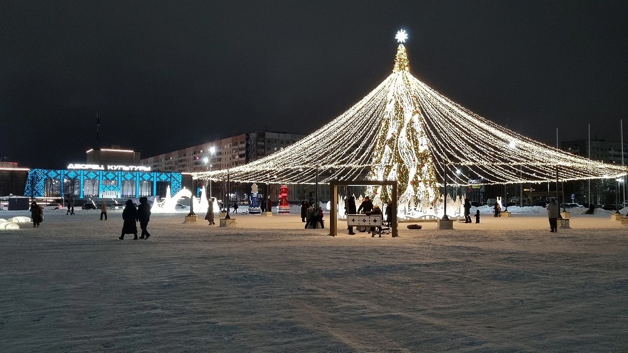 Главная картинка новости: Что дарить на Рождество в 2025 году для привлечения счастья и удачи в дом — 14 интересных вариантов