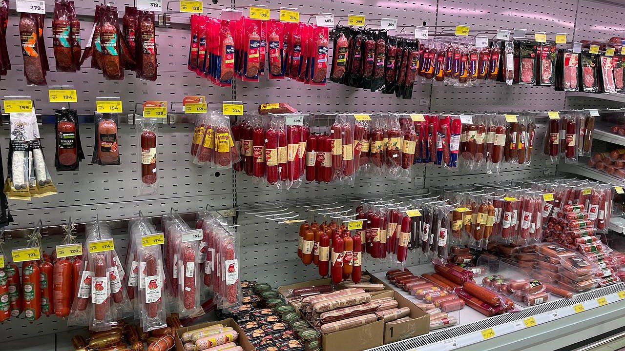 Главная картинка новости: Россиянам рассказали какая колбаса самая полезная: можно употреблять каждый день