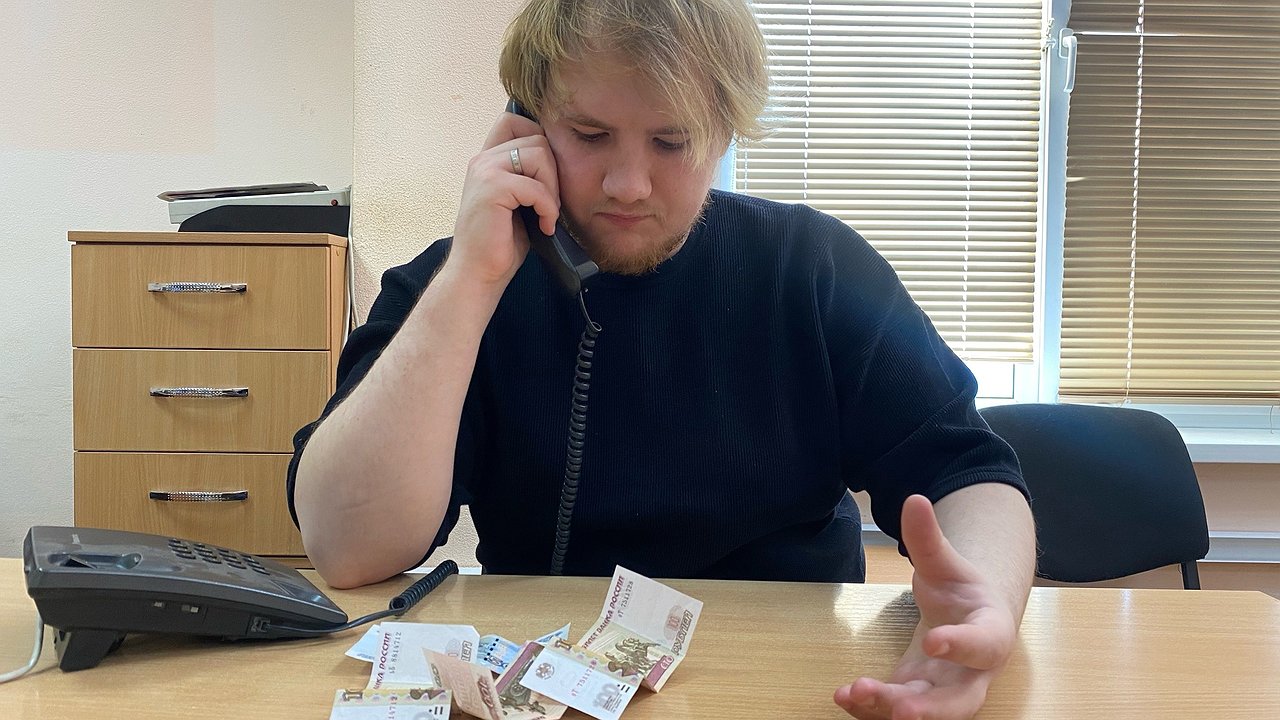 Главная картинка новости: Житель Коми под давлением злоумышленников продал автомобиль и перевел деньги на "безопасный счет"