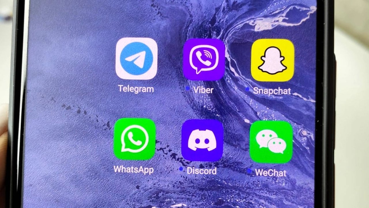 Главная картинка новости: Не блокировка, а гораздо хуже: WhatsApp вводит новое требование для всех жителей России