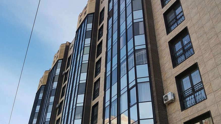 Главная картинка новости: С 3 февраля полностью будет запрещена установка полюбившихся россиянам пластиковых окон: их придется снять