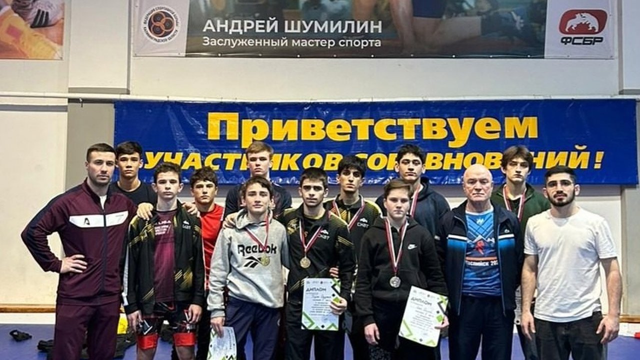 Главная картинка новости: Борцы из Усинска блеснули на первенстве СЗФО в Калининграде