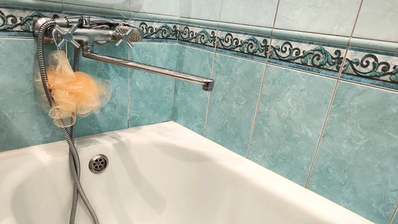 Главная картинка новости: Указ подписан: с 7 февраля штраф 700 рублей за каждый день для владельцев квартир с ванной