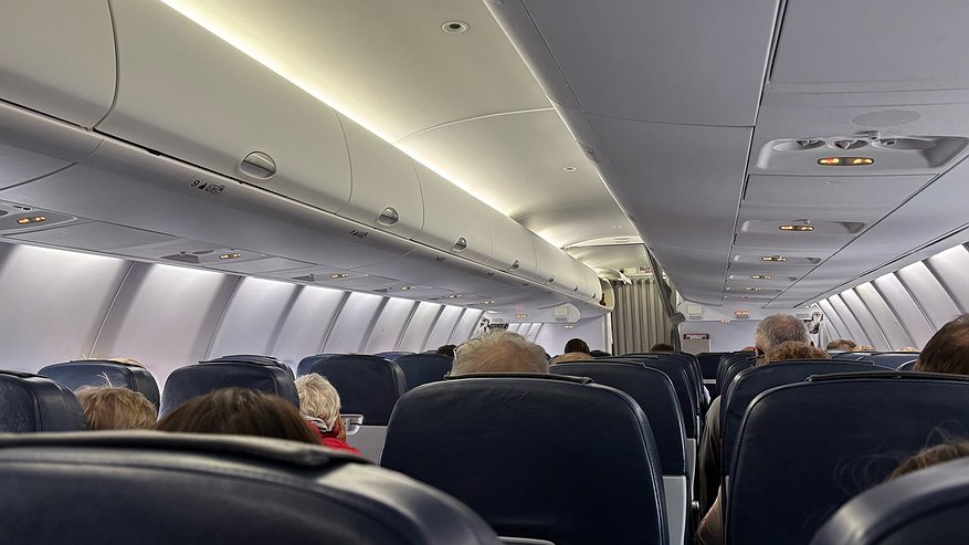 Главная картинка новости: Пенсионерке из Коми после вмешательства прокуратуры компенсируют расходы по проезду к месту отдыха и обратно