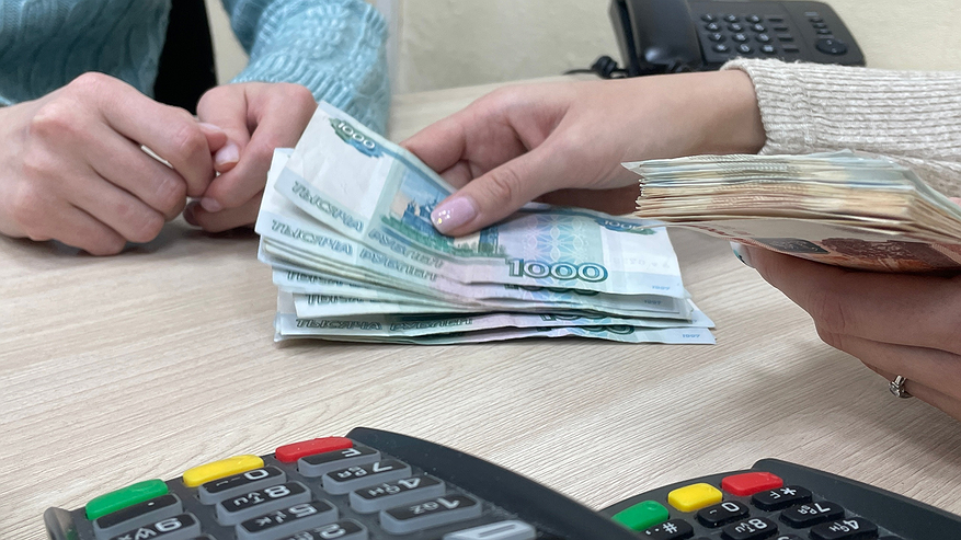 Главная картинка новости: И работающим, и неработающим. Эту сумму зачислят всем до одного пенсионерам с 14 февраля