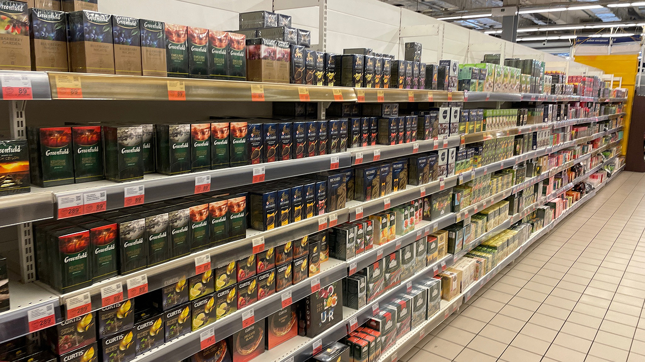 Главная картинка новости: Этот чай всегда берите - хоть по 4 пачки: Росконтроль назвал лучшие марки чая в пакетиках без пыли и мусора