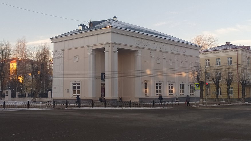 Главная картинка новости: Билеты в кино обошлись жителю Коми в 111 тысяч рублей