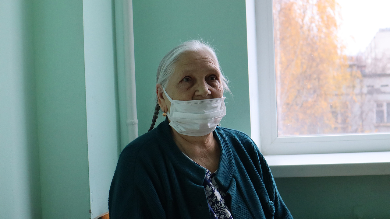 Главная картинка новости: Пенсионеры теперь платят меньше за ЖКХ — новые льготы: кому полагаются и как получить