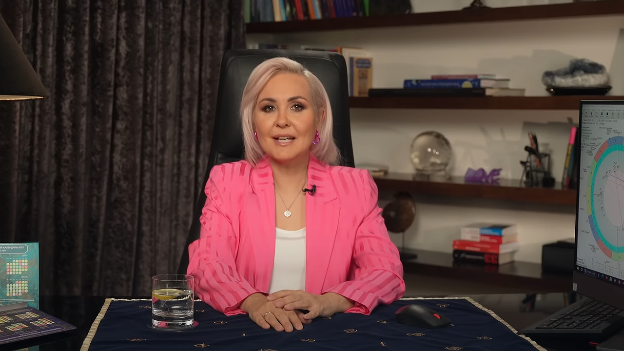 Главная картинка новости: Василиса Володина предсказывает этому знаку головокружительный успех в марте 2025