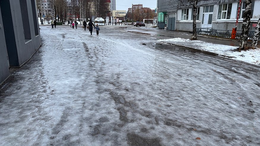 Главная картинка новости: Дождь и гололедица: погода в Коми 15 марта