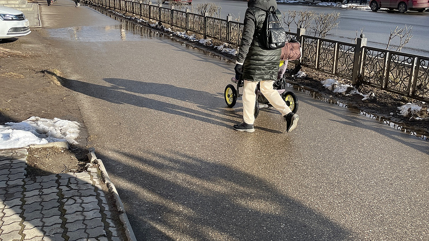 Главная картинка новости: С 16 марта у пенсионеров со стажем работы 25/30 лет снимут все льготы и соцвыплаты