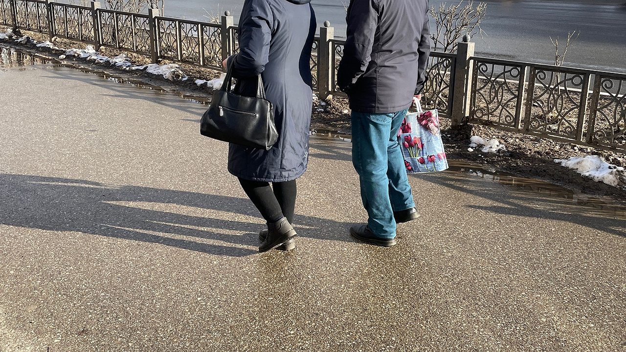 Главная картинка новости: Пенсионеров, проживших более 60 лет, ждет большой сюрприз с 17 марта