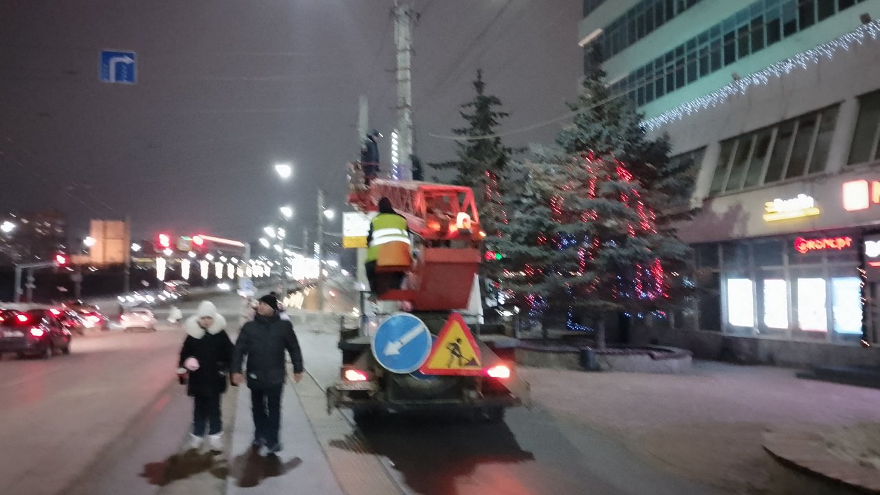 Главная картинка новости: Коми в "золотой середине": Зарплаты нефтяников тянут регион вверх, но до лидеров далеко