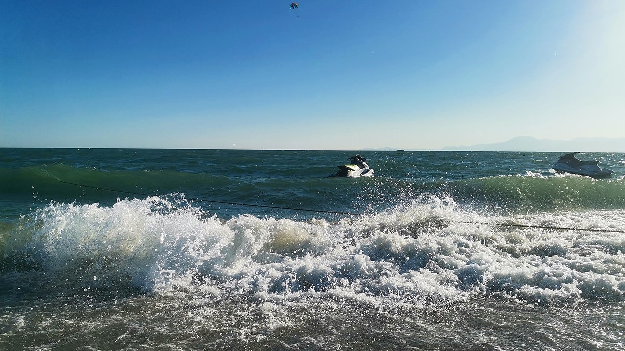 Главная картинка новости: Отставных судей из Коми отправят на крымский курорт в профилакторий с бассейном и шведским столом