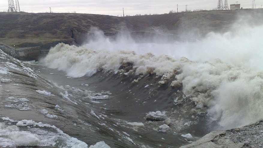 Главная картинка новости: "Комитеплоэнерго" на страже: энергетики оттачивают навыки реагирования на весенний паводок