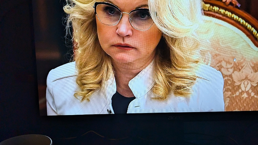 Главная картинка новости: Указ вступил в силу без шума: Голикова объявила о разовой выплате пенсионерам 15 000 рублей с 1 апреля